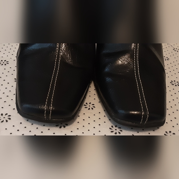 Aerosoles heeled Booties 3" Heels - Picture 4 of 8